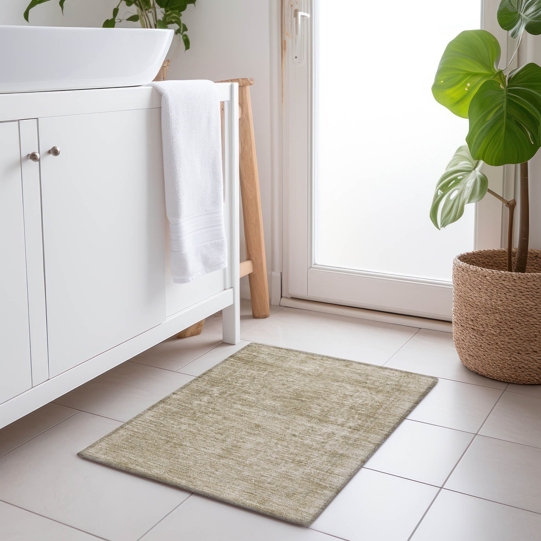 Machine Washable Indoor/ Outdoor Vintage Traditional Chantille Rug