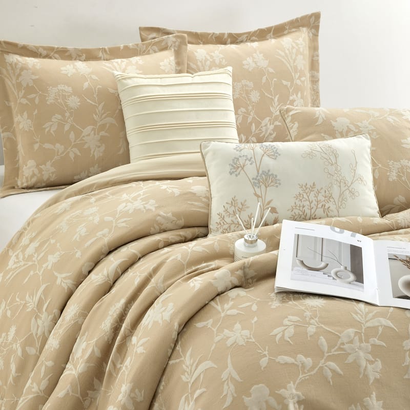 Nanshing Keoni 7 Piece Floral Comforter Set