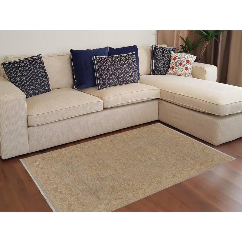 Classic Ziegler Vikki Tan Beige Hand-knotted Wool Rug - 3'11" x 5'9"