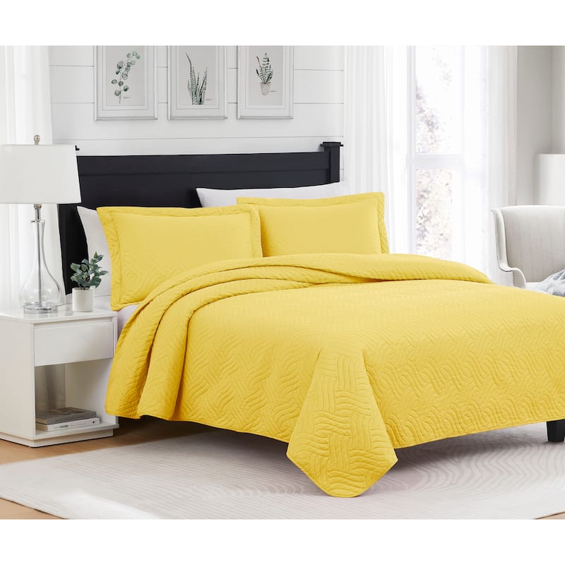 Ruby Waves Microfiber Quilt Set