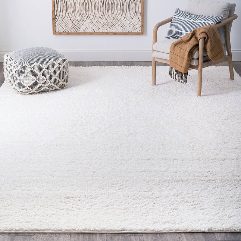 Sohni Shag Farmhouse Solid Color Indoor Area Rug - 5'3'' x 7'3'' - White