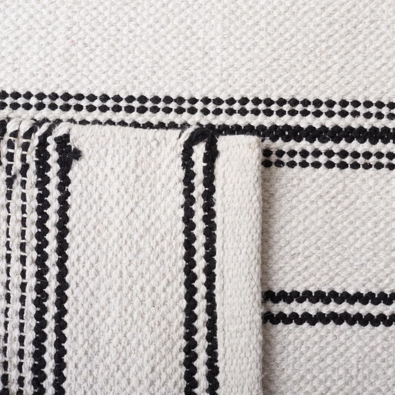 SAFAVIEH Handmade Flatweave Montauk Sietske Boho Stripe Cotton Rug