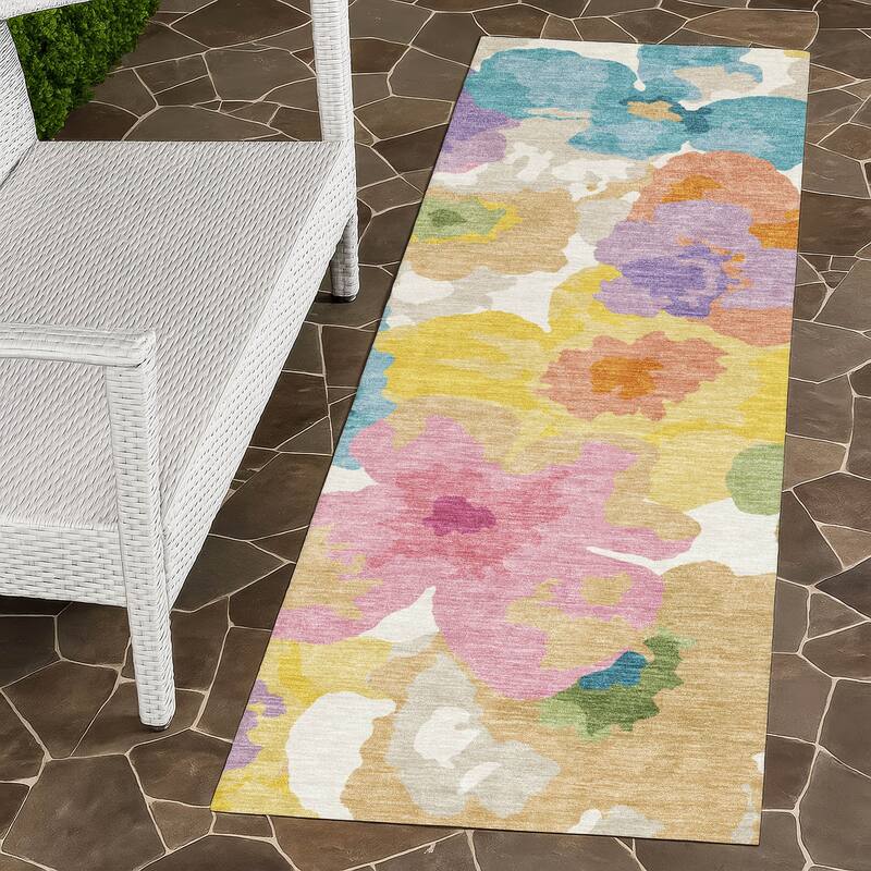 Machine Washable Indoor/ Outdoor Floral Bonnet Chantille Rug - Ivory - 2'3" x 7'6"
