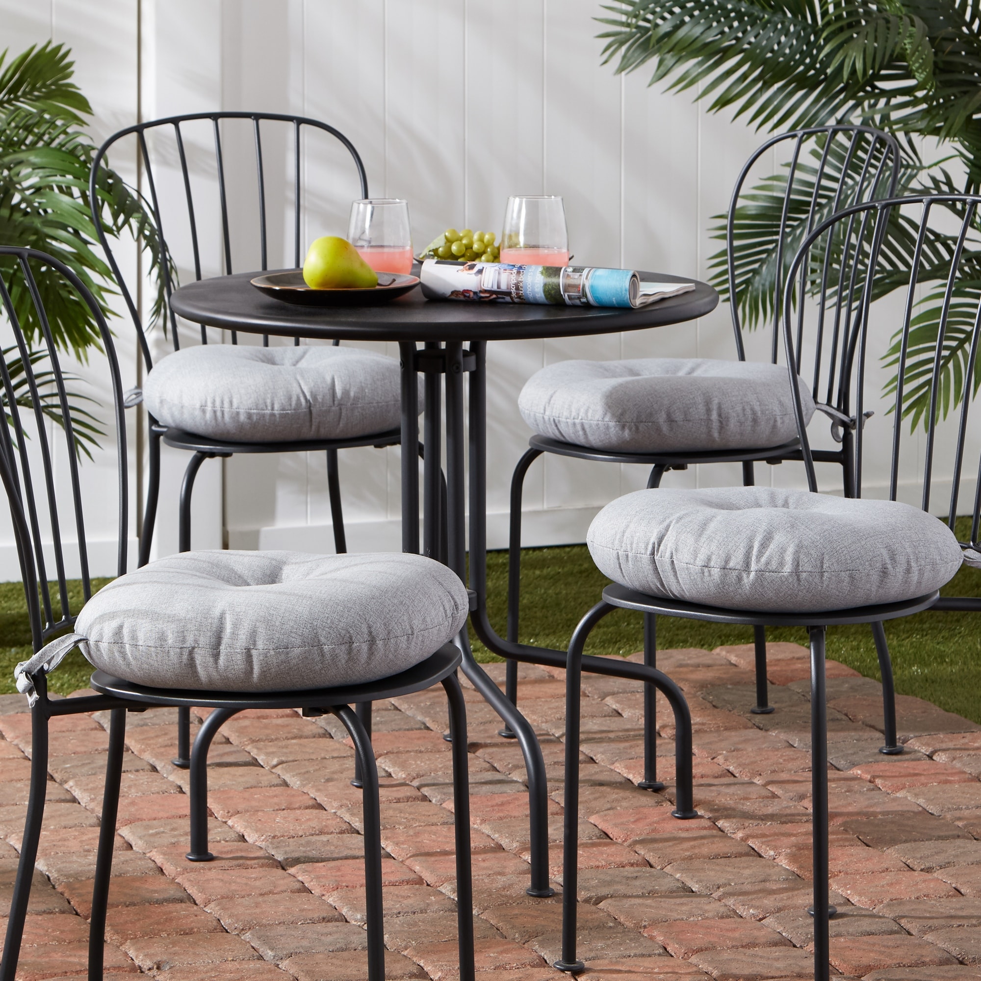 Outdoor15 inch Round Bistro Chair Cushion Set of 4