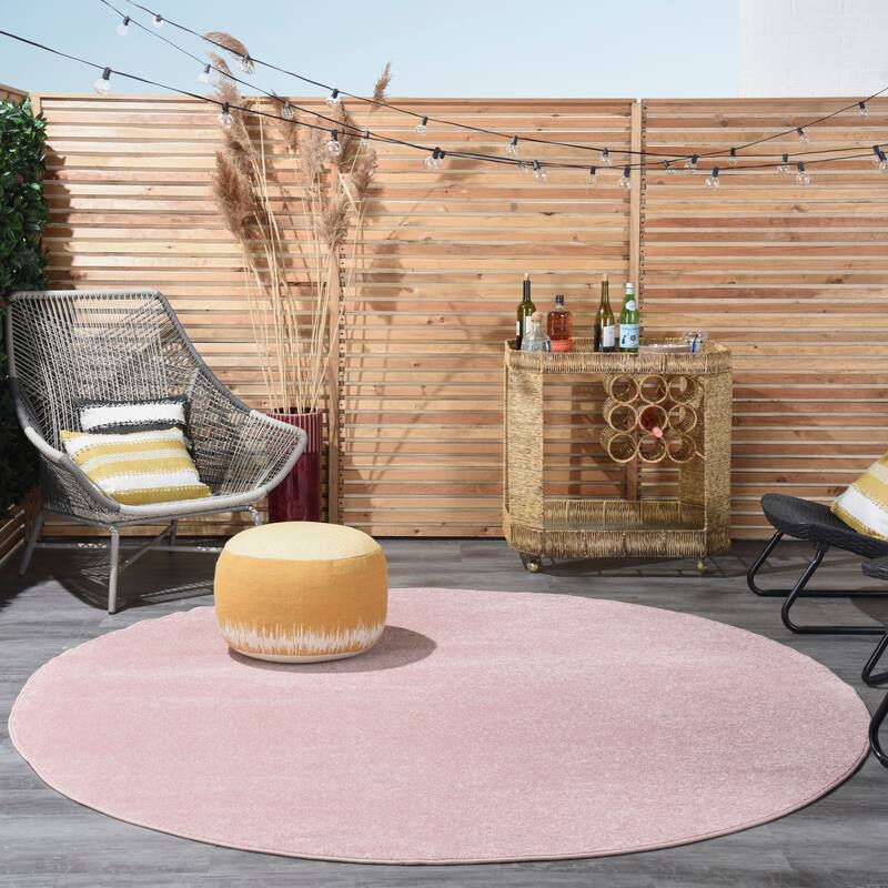 Nourison Essentials Solid Contemporary Indoor/Outdoor Area Rug - 8' Round - Pink