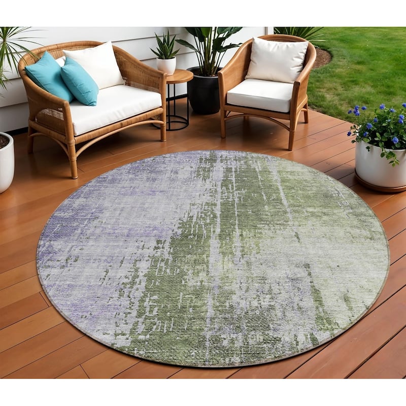 HomeRoots Abstract Transitional Rectangle Outdoor Rug - 8' Round