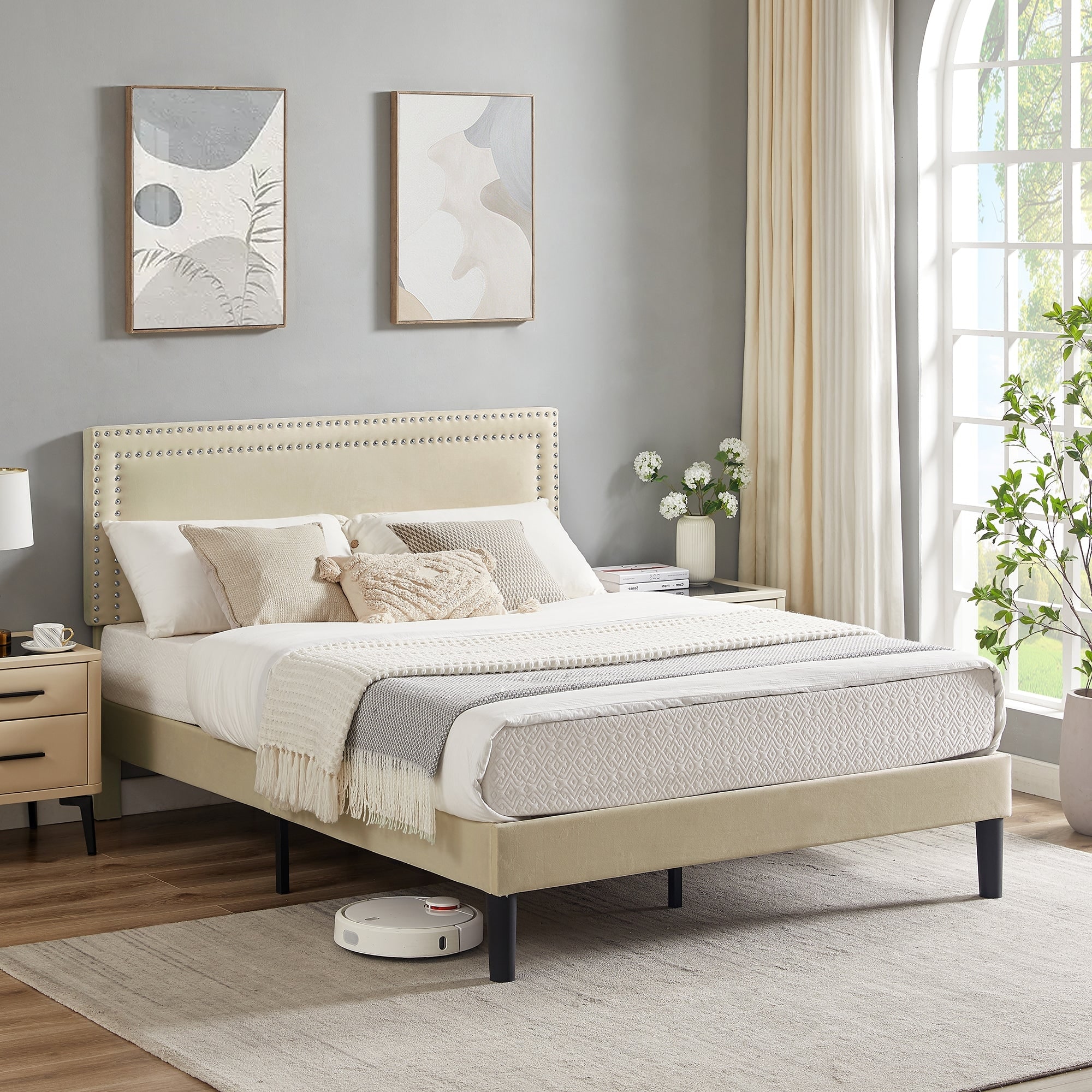 Upholstered hotsell nailhead bed