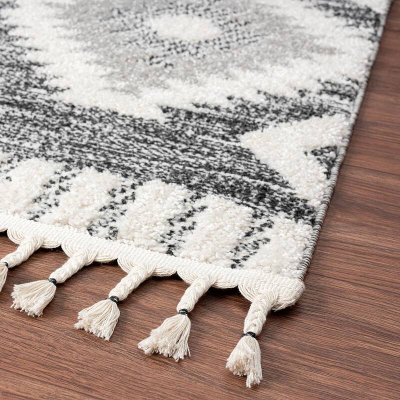 Luxe Weavers Moroccan Geometric Diamond Area Rug, Indoor Carpet with Fringes