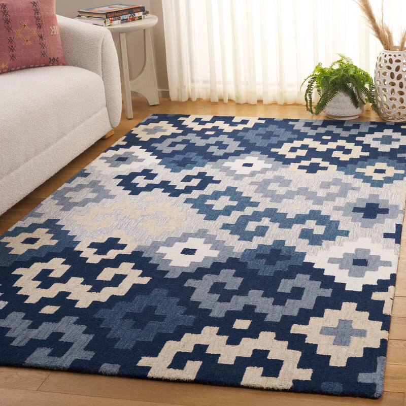 SAFAVIEH Handmade Metro Gunvor French Country Wool Rug