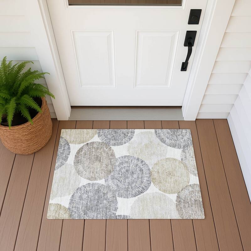 Machine Washable Indoor/ Outdoor Contemporary Devaughn Chantille Rug - Linen - 1'8" x 2'6"