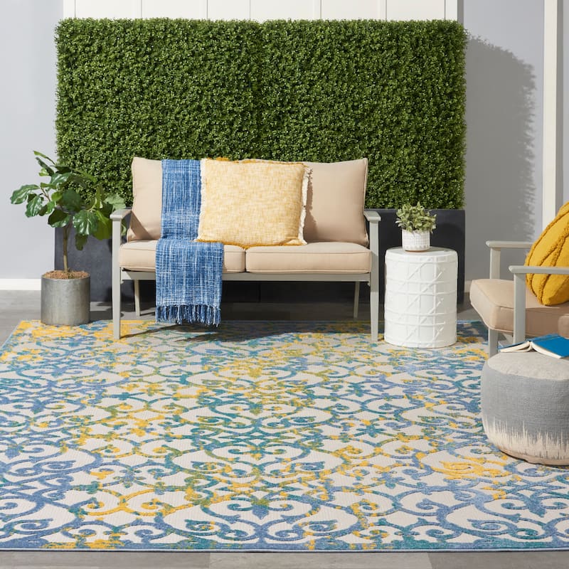 Nourison Aloha Transitional Scroll Indoor/Outdoor Damask Rug