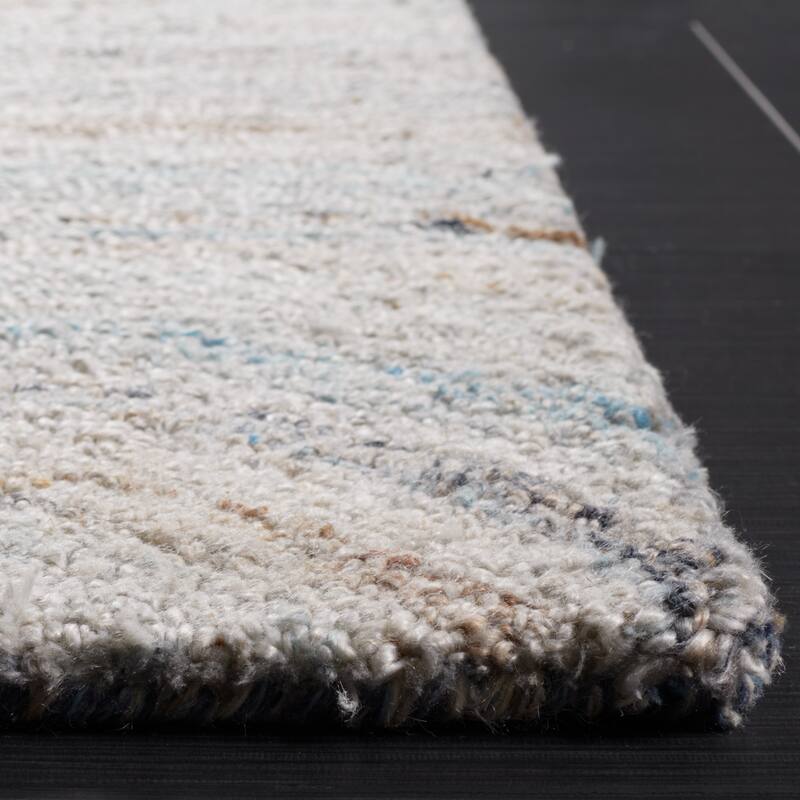 SAFAVIEH Handmade Abstract Marieanne Modern Rug