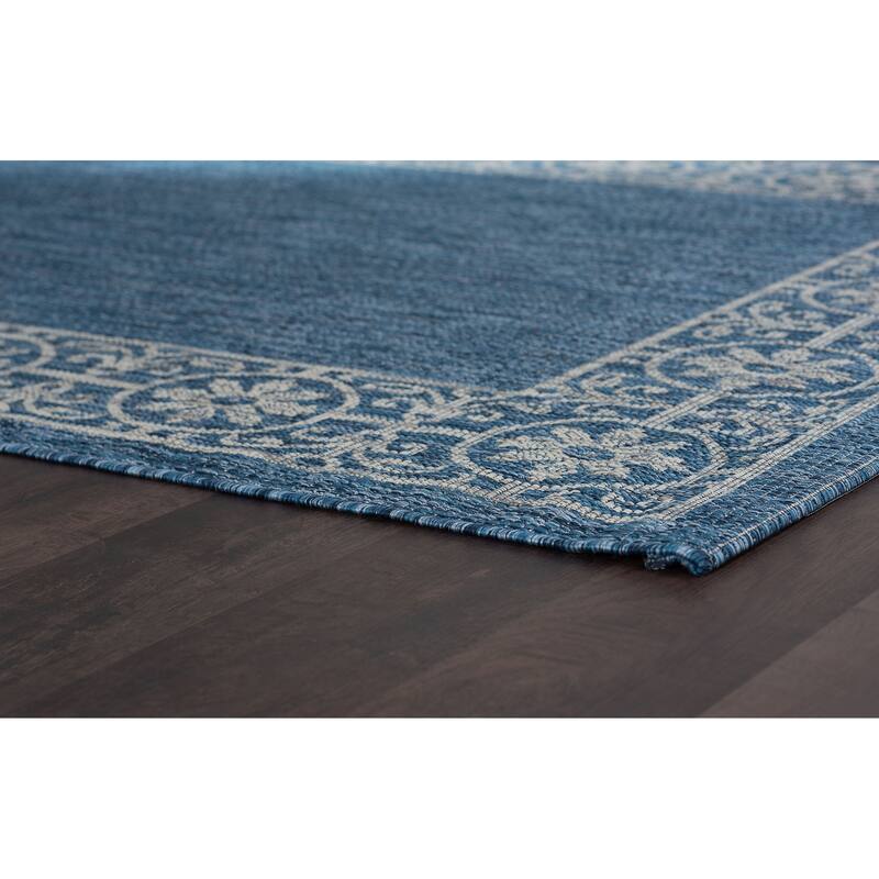 Colonnade Traditional Border Indoor/Outdoor Area Rug