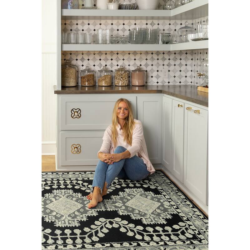 Tamara Day Warwick Collection Denim Hand Tufted Indoor Area Rug - 2'6" x 8'