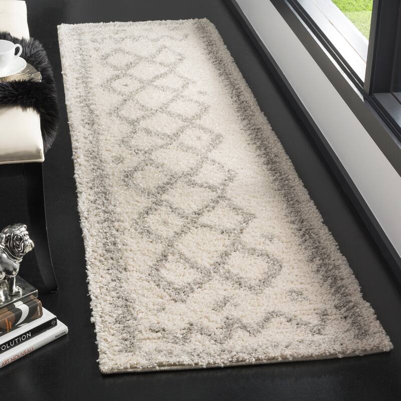 SAFAVIEH Arizona Shag Numa 1.2-inch Thick Rug - 2'3" x 8' Runner - Ivory/Grey