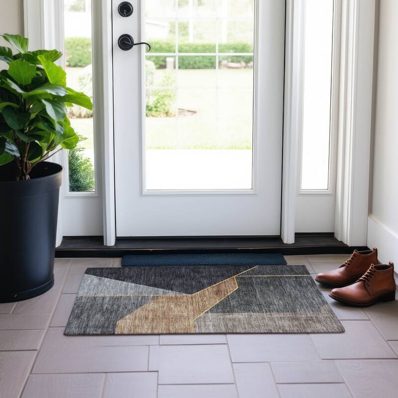 Machine Washable Indoor/ Outdoor Chantille Geo Modern Rug - Charcoal - 1'8" x 2'6"