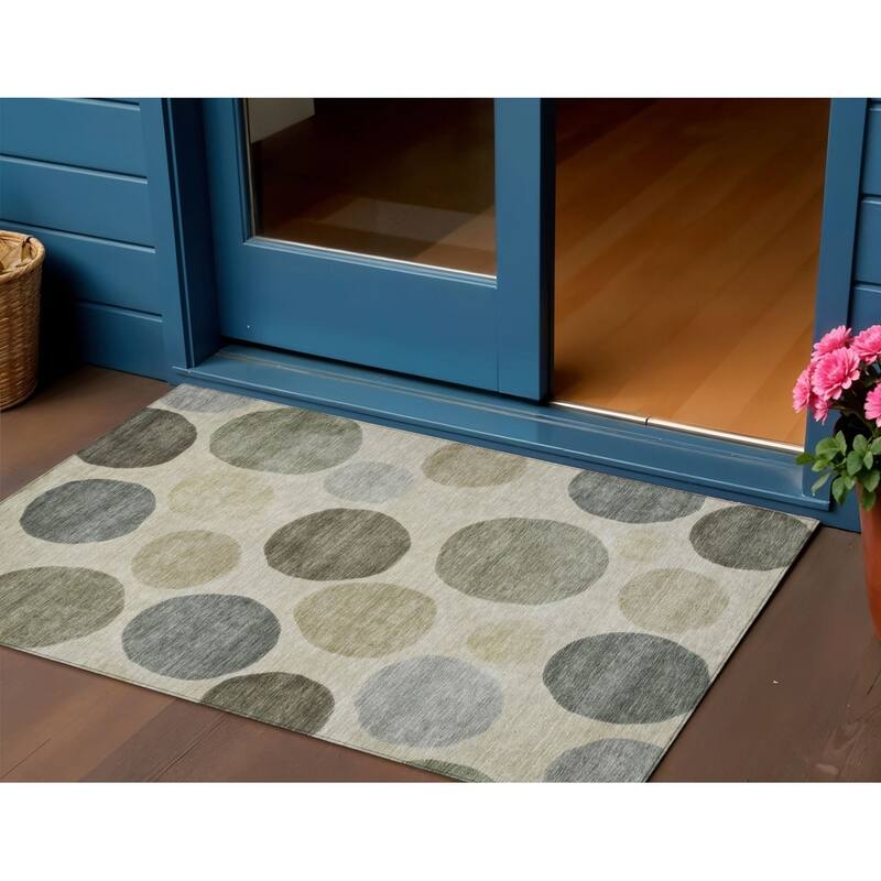 HomeRoots Geometric Transitional Rectangle Outdoor Rug - 3' x 5'