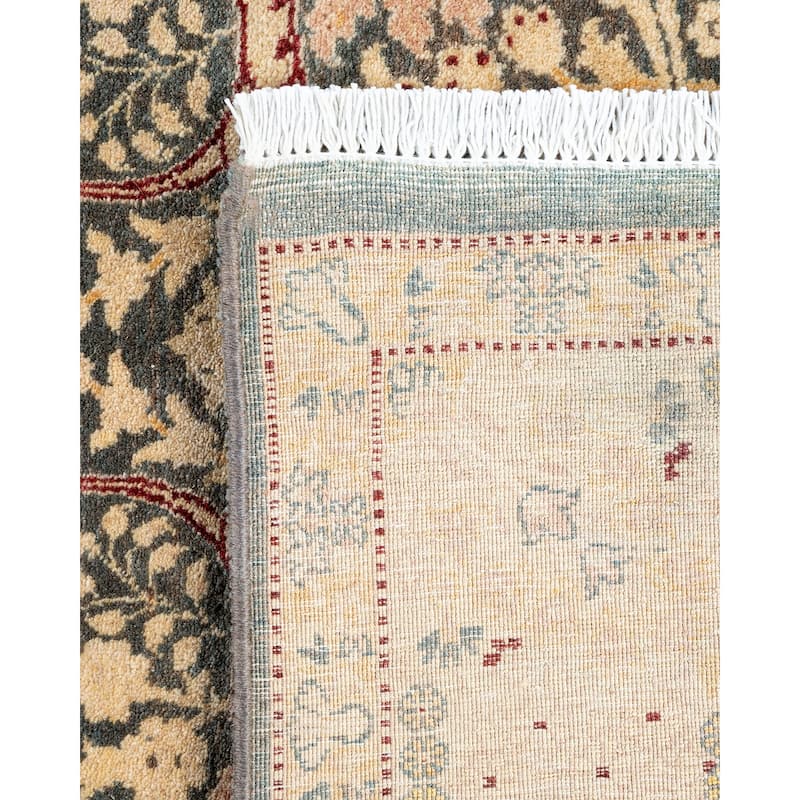 Overton Handknotted Wool Traditional Oriental Gray Area Rug - 4' x 6'
