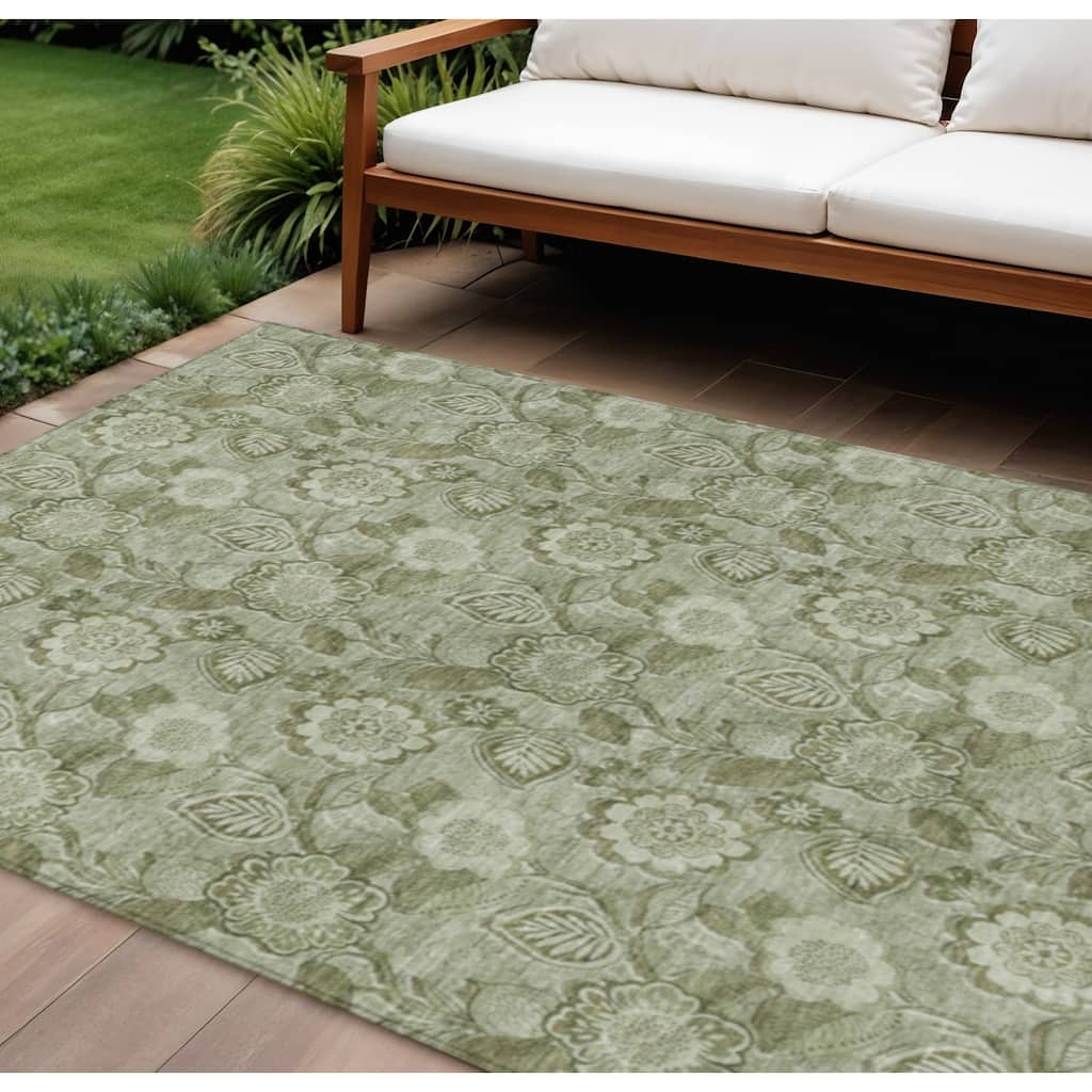 HomeRoots Floral Transitional Rectangle Outdoor Rug