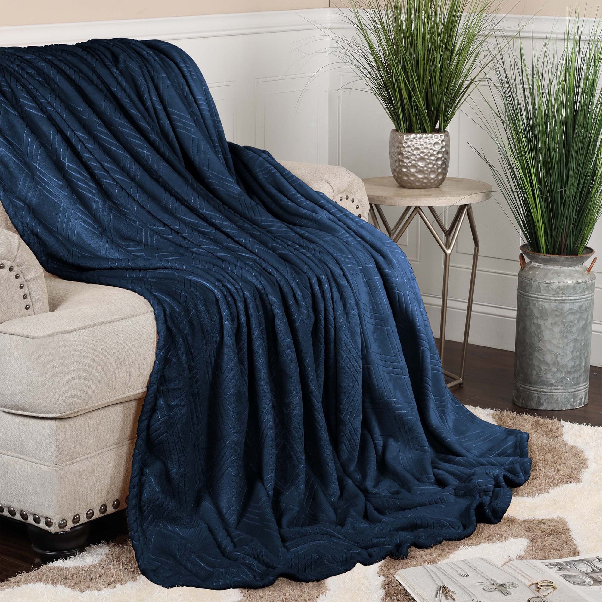 Superior Alaska Diamond Soft Fluffy Fleece Blanket Throw XL Navy Blue