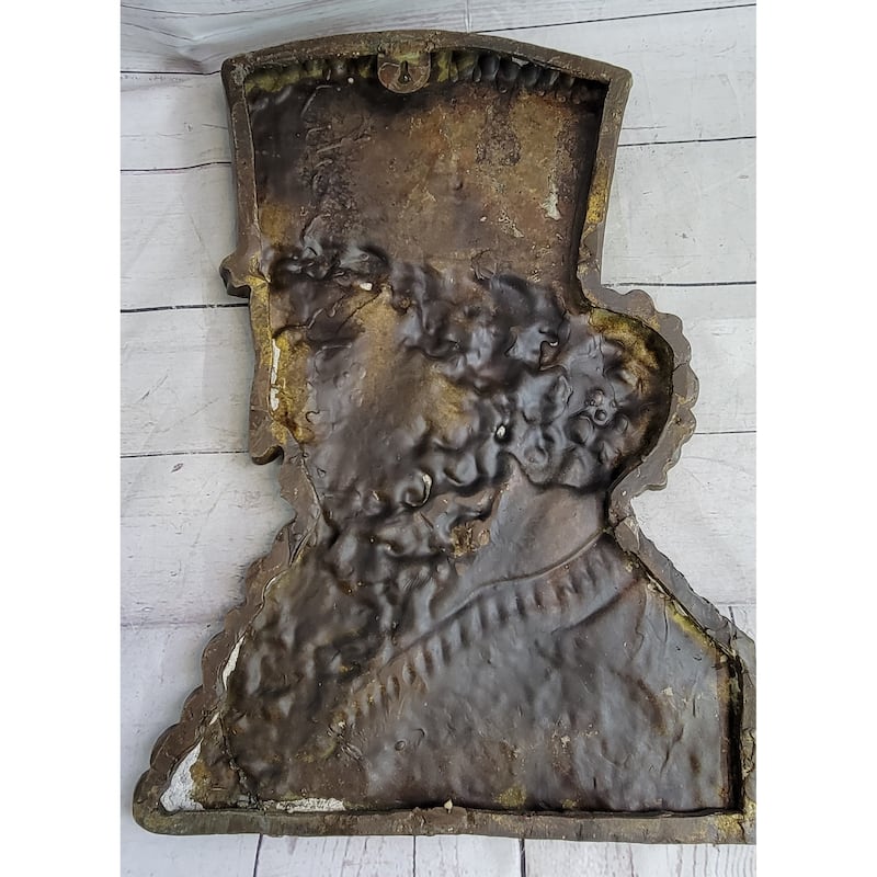 Achaemenid Persian King Cyrus The Great Wall Mounted Hanging Bronze Metal Sculpture