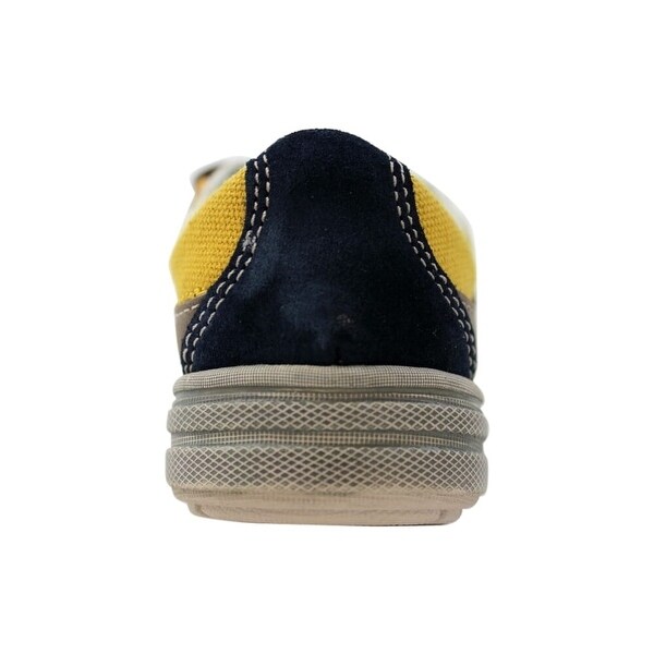 clarks skate shoes