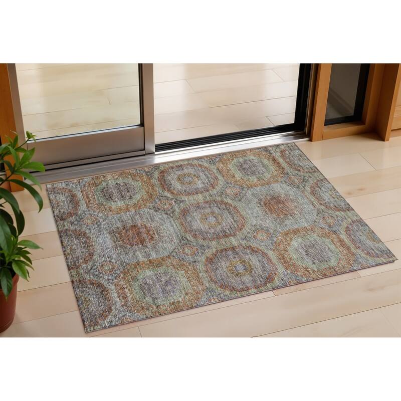 HomeRoots Geometric Transitional Rectangle Outdoor Rug - 3' x 5'