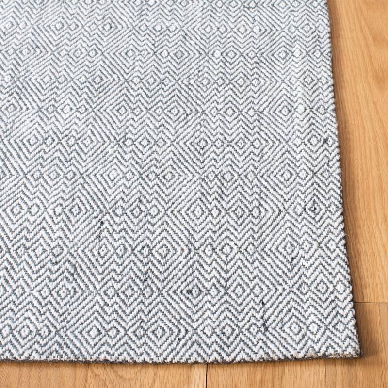 SAFAVIEH Handmade Marbella Lobar Rug