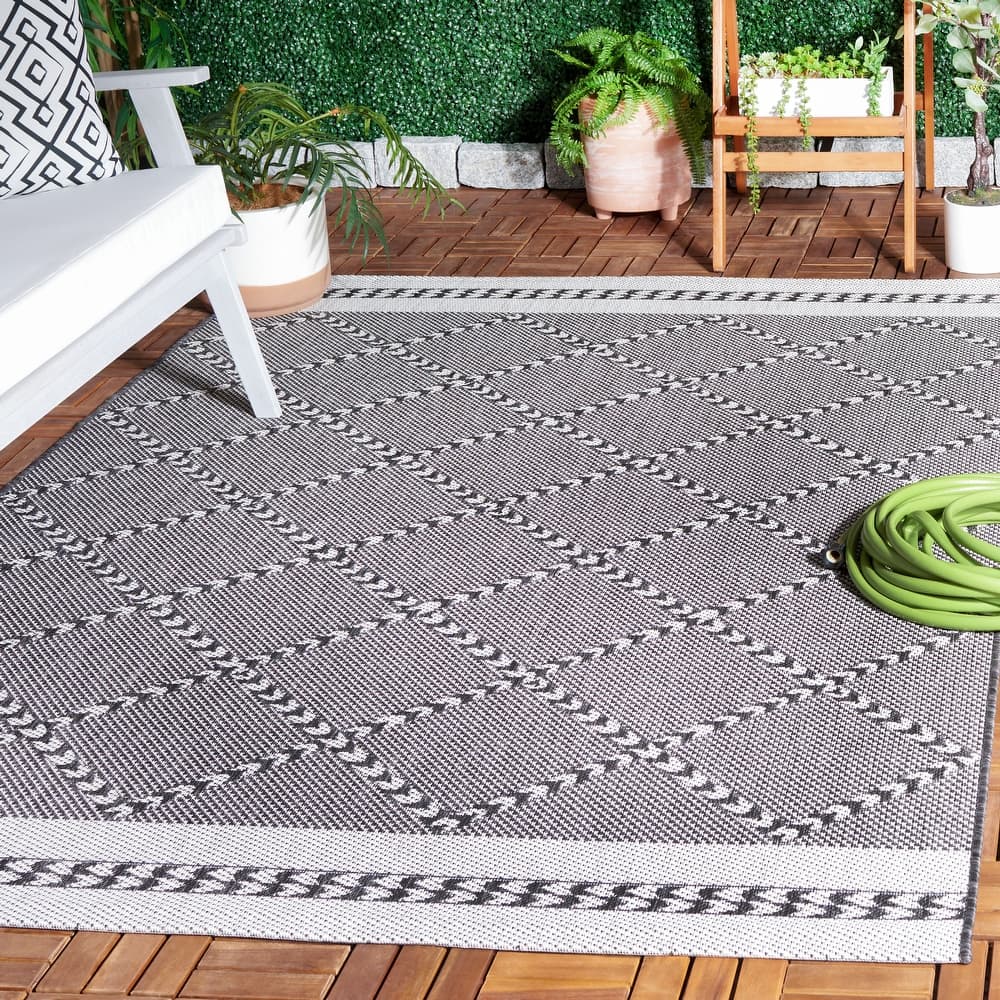 SAFAVIEH Courtyard Minija Transitional Indoor/Outdoor Rug