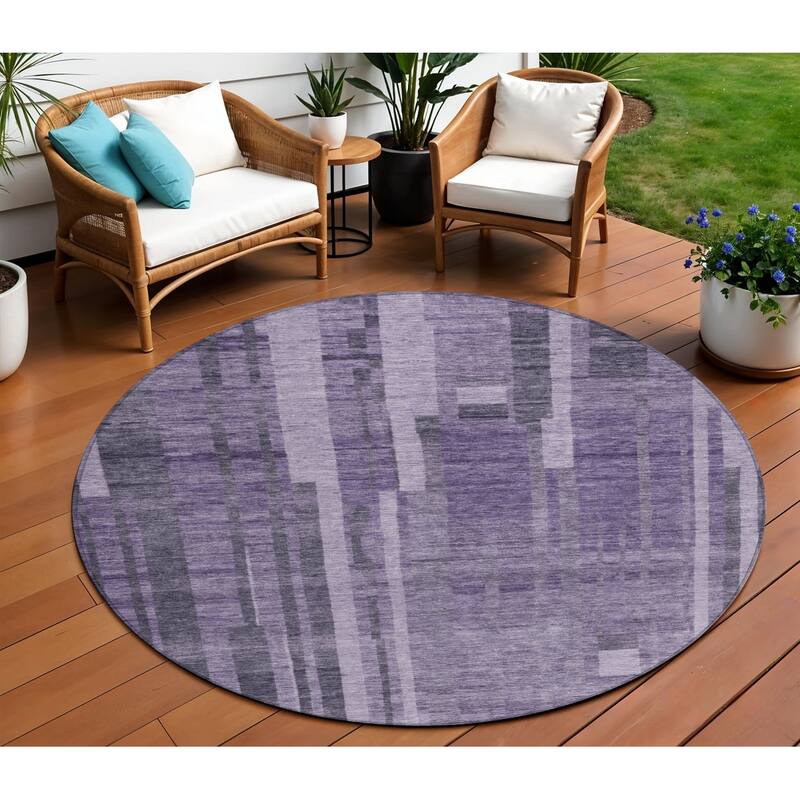 HomeRoots Striped Transitional Rectangle Outdoor Rug - 8' Round