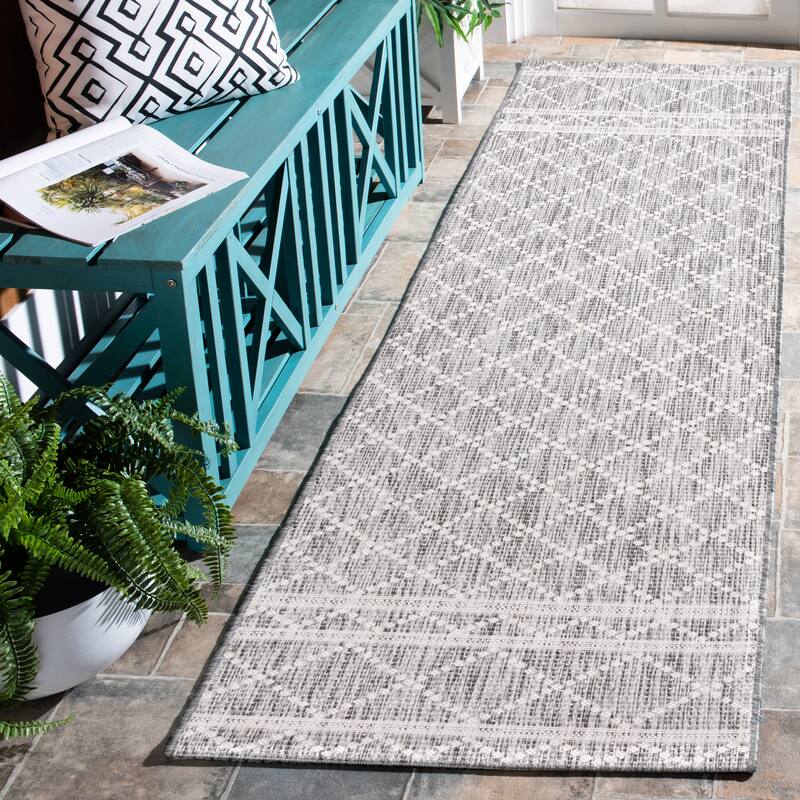 SAFAVIEH Courtyard Andreea Trellis Waterproof Patio Backyard Rug