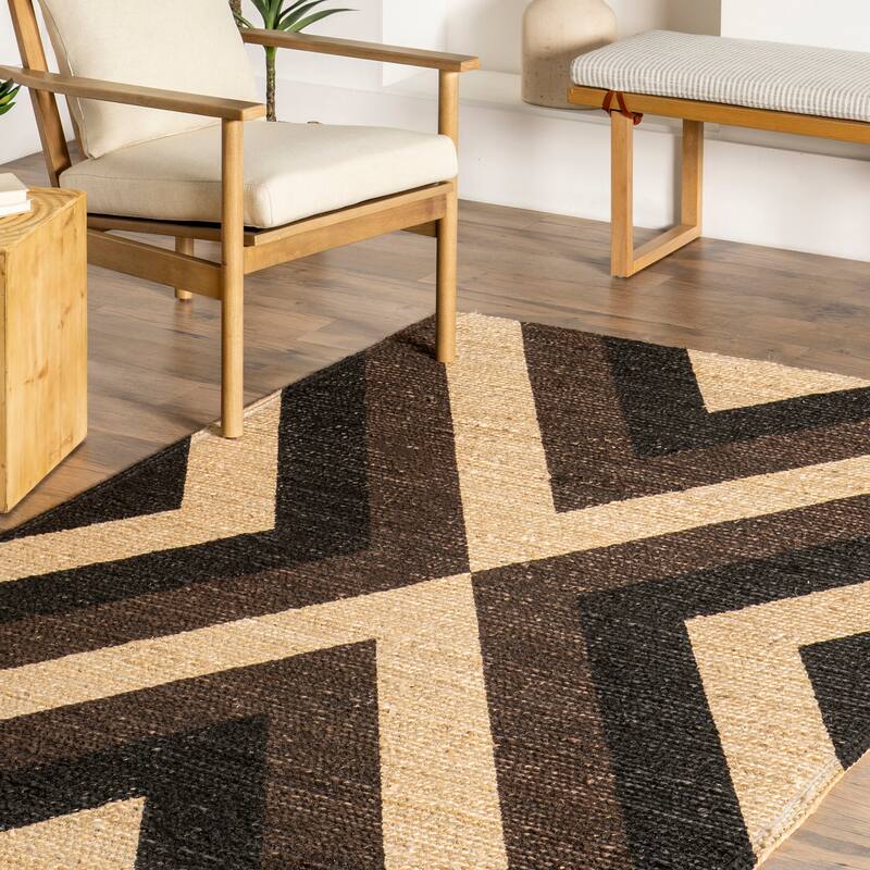 Nuloom Bretta Geometric Braided Jute Area Rug