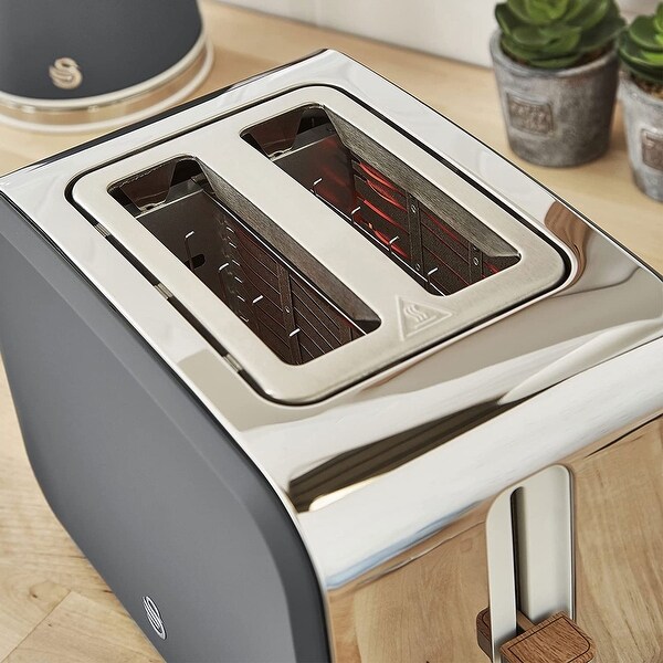 Swan nordic kettle and 2 slice toaster top