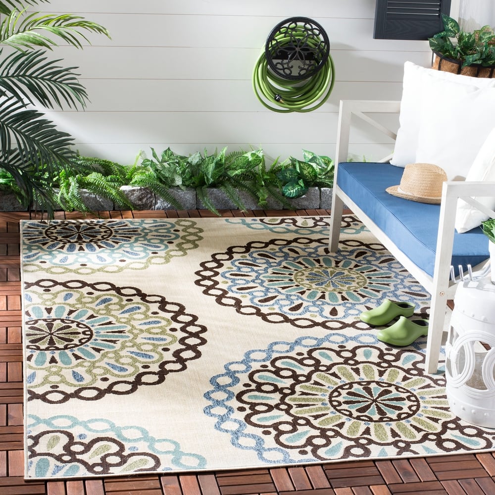 SAFAVIEH Veranda Elsi Geometric Medallion Indoor/Outdoor Area Rug