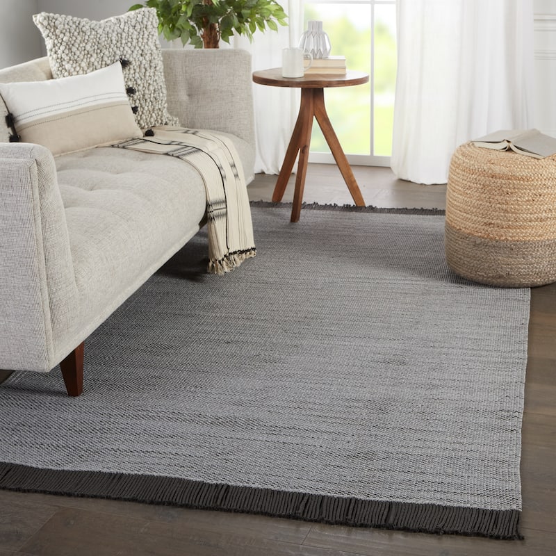 Taine Indoor/ Outdoor Solid Area Rug
