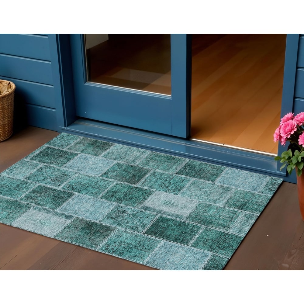 HomeRoots Patchwork Transitional Rectangle Outdoor Rug