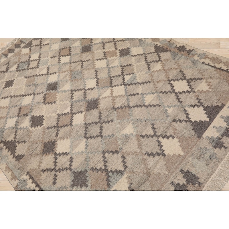 LoomBloom Beige Handwoven Oriental Southwestern Kilim Wool Area Rug - 5' 3'' x 7' 7''