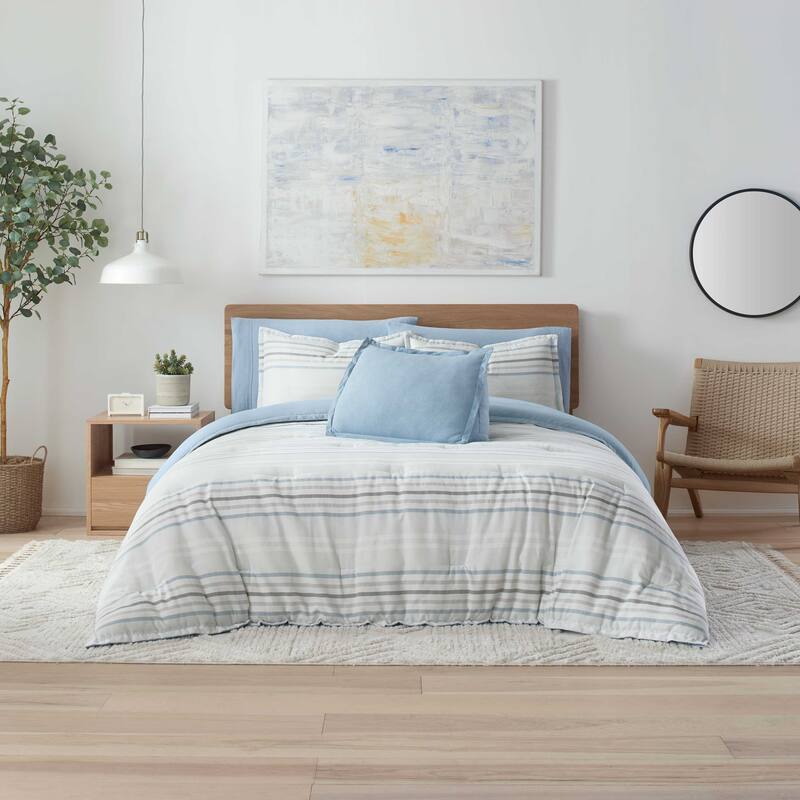 Vellux Decorative Soft Wedge Pillow