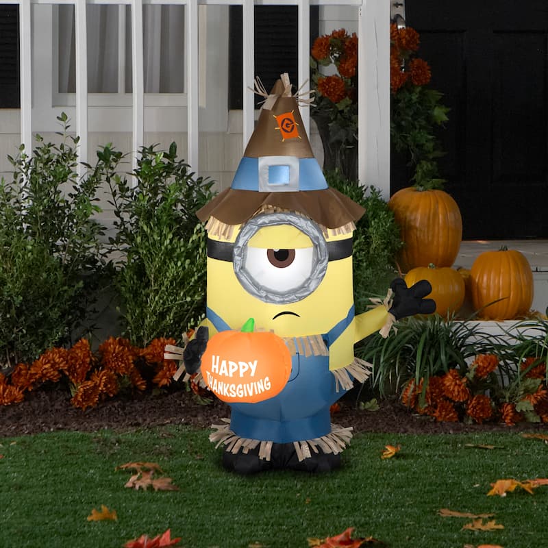 Airblown-Stuart w/ Thanksgiving Banner/Pumpkin-SM-Universal
