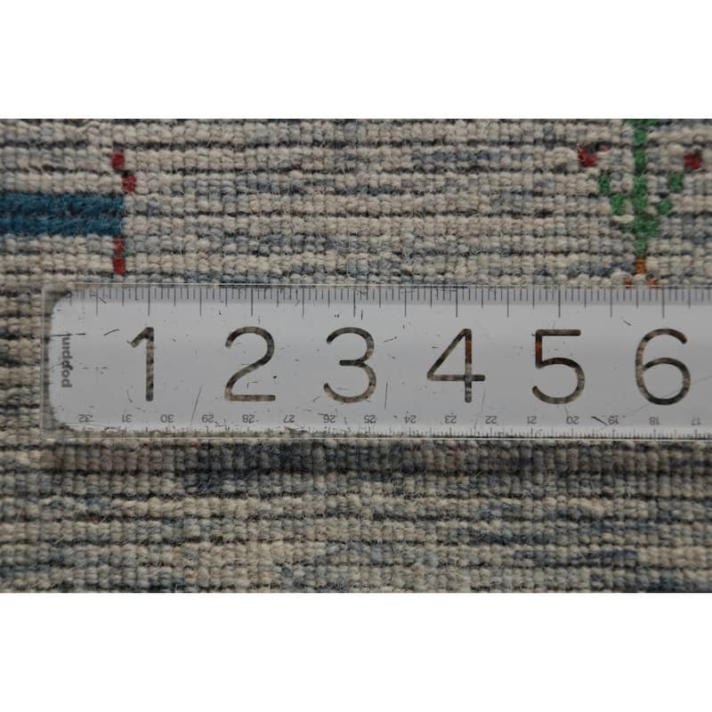 Hand Knotted Oriental 100% Wool Carpet Tribal Animal Pictorial Beige & Ivories Gabbeh Area Rug - 7' 11'' X 5' 2''