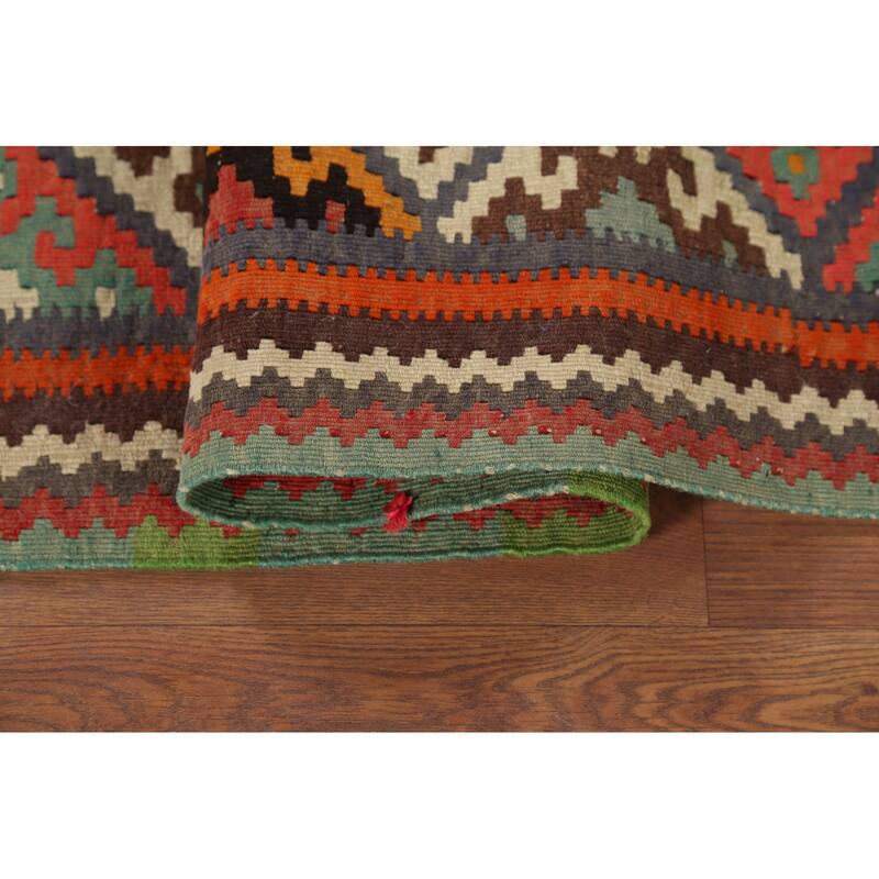 Vegetable Dye Kilim Qashqai Nomadic Persian Vintage Wool Carpet - 5'5"x 8'11"