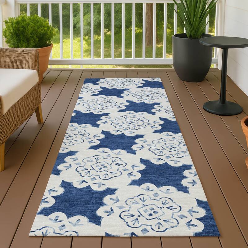 Machine Washable Indoor/ Outdoor Global Motif Chantille Rug - Navy - 2'3" x 7'6"