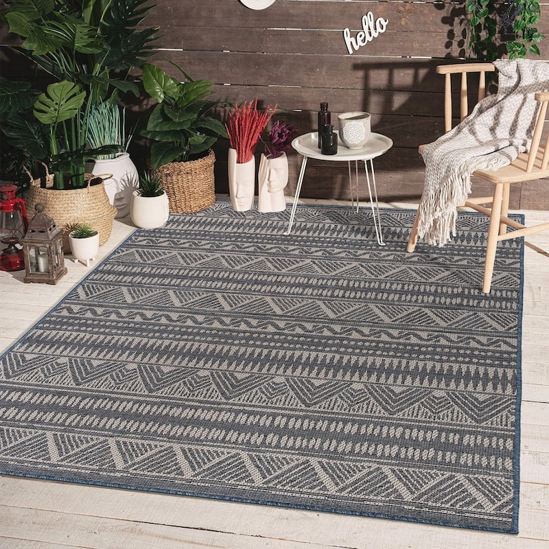 World Rug Gallery Geometric Bohemian Indoor/Outdoor Area Rug