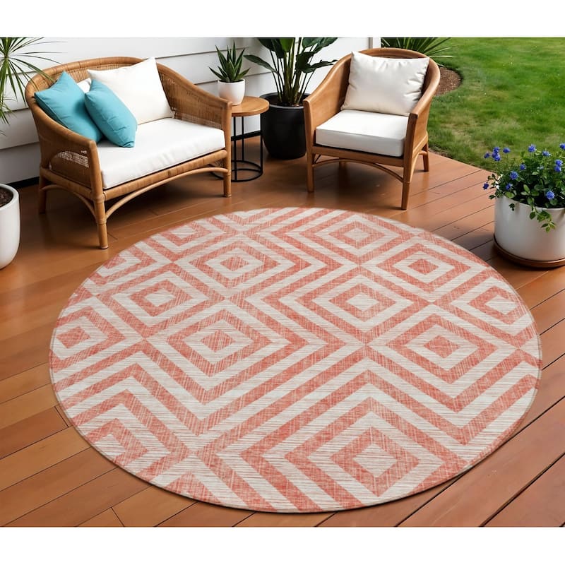 HomeRoots Geometric Transitional Rectangle Outdoor Rug - 8' Round