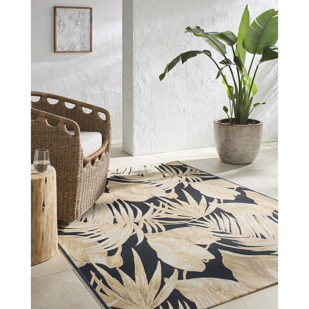 Livabliss Warsaw Tropical Indoor / Outdoor Area Rug