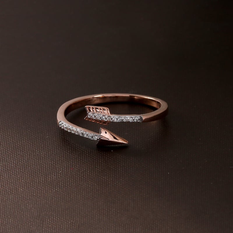 1/20ct TDW Diamond Arrow Wrap Fashion Ring in 10K Gold for Women