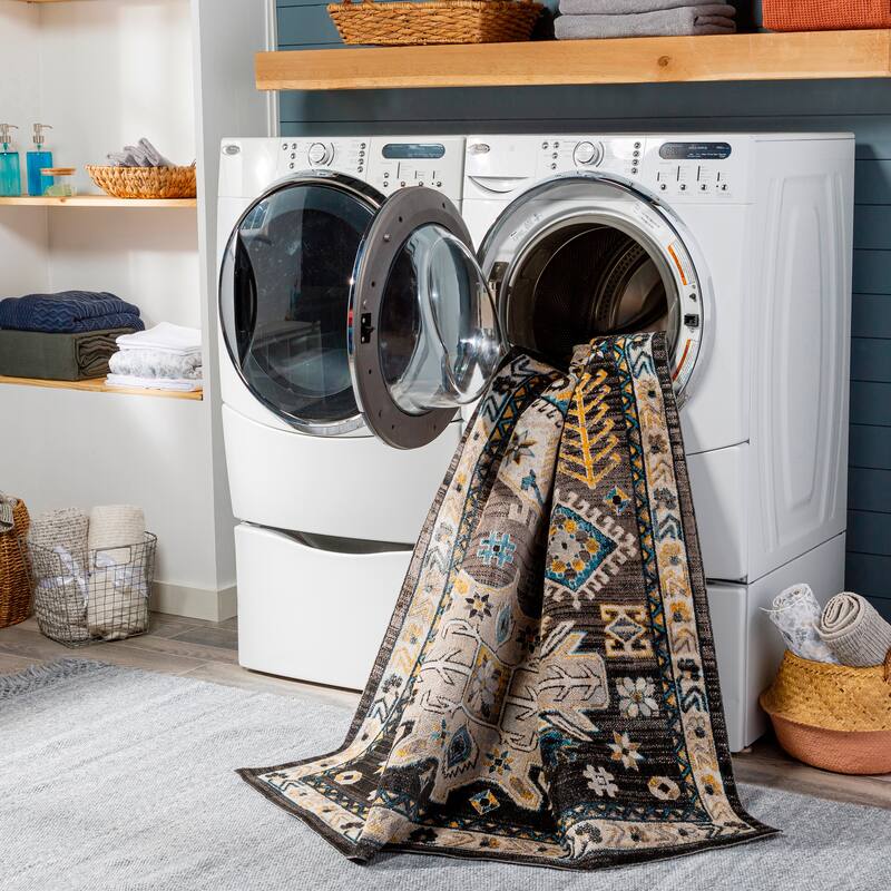 Livabliss Pamna Machine Washable Updated Traditional Area Rug