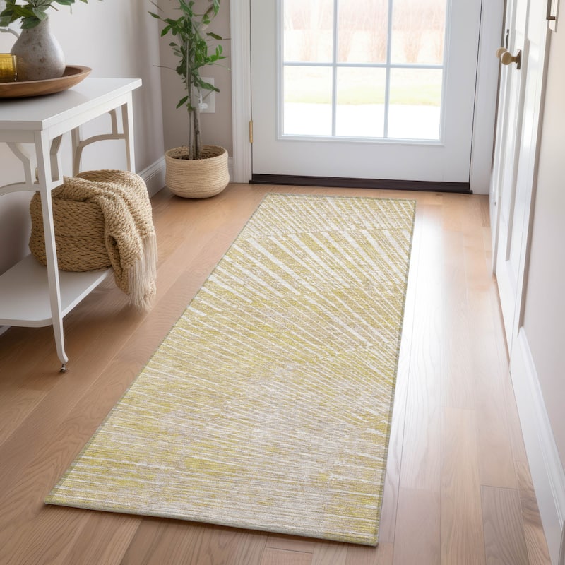 Machine Washable Indoor/ Outdoor Modern Fan Chantille ARug - Wheat - 2'3" x 7'6"