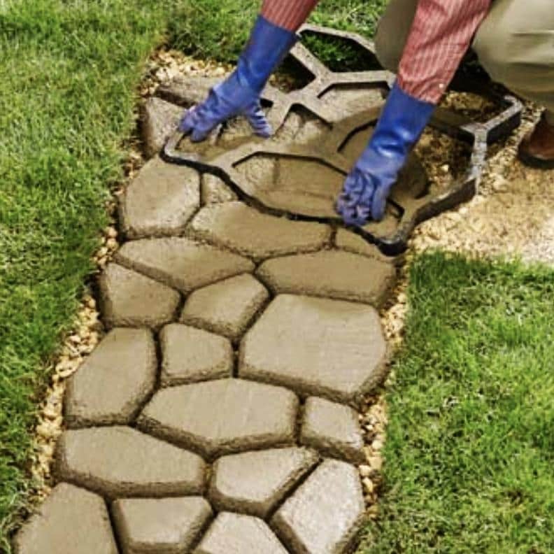 Cobblestone stepping stone plastic mold heavy duty reusable 