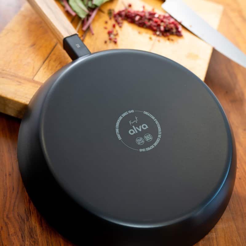 Alva Forest Carbon Steel Pan Pre-Seasoned with Natural Mineral Oil